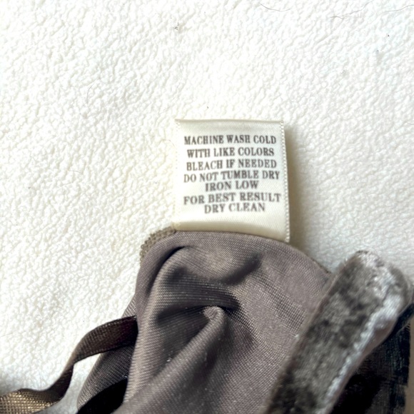 Velvet Plunging V bodysuit - Sz M - Picture 7 of 7